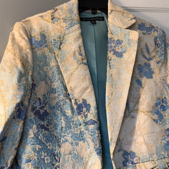 Nip on Boutique size 14 embroidered blazer!! Absolutely stunning!! - Picture 2 of 10